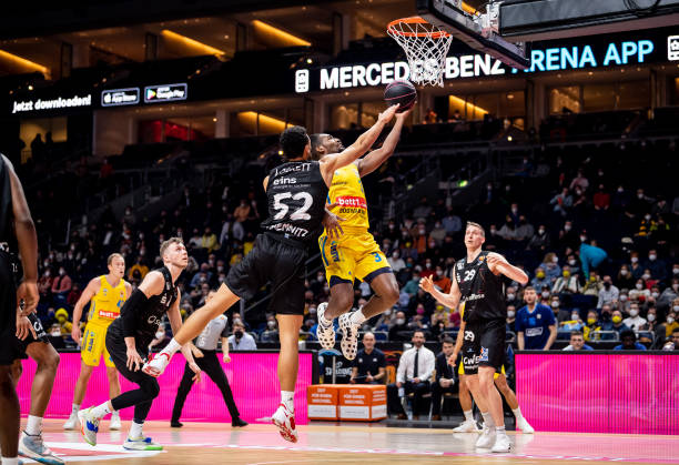 欧文一人获 欧文一人获