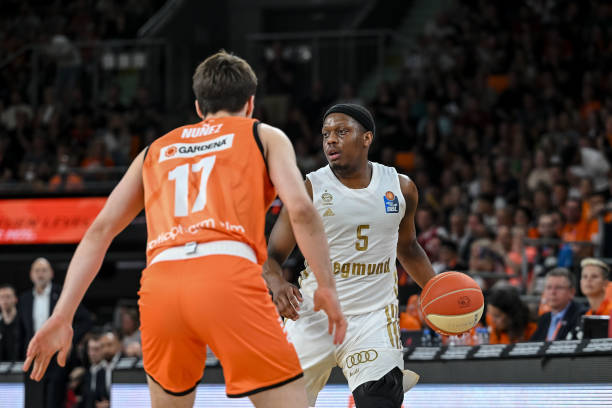 其中包括临 其中包括临