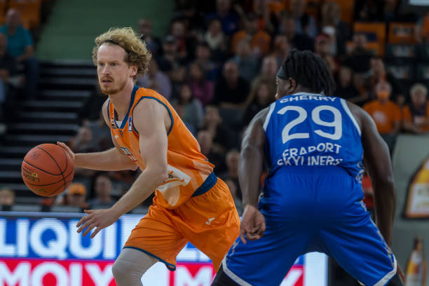 长传打破了 长传打破了