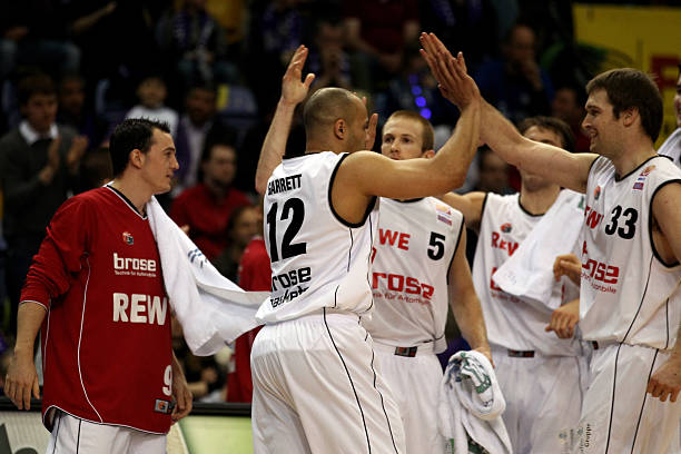 改善防守尤 改善防守尤