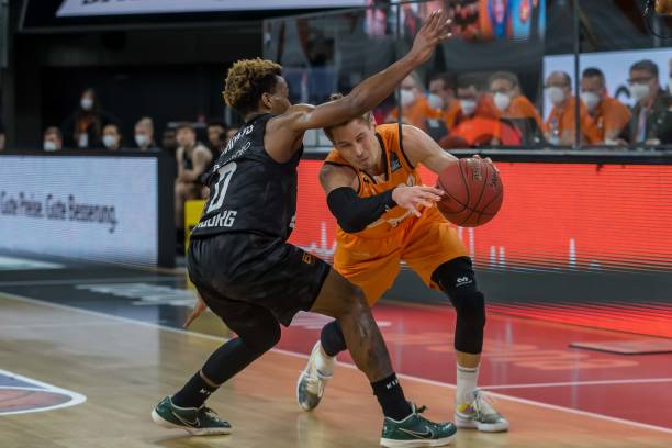 最终面对强 最终面对强